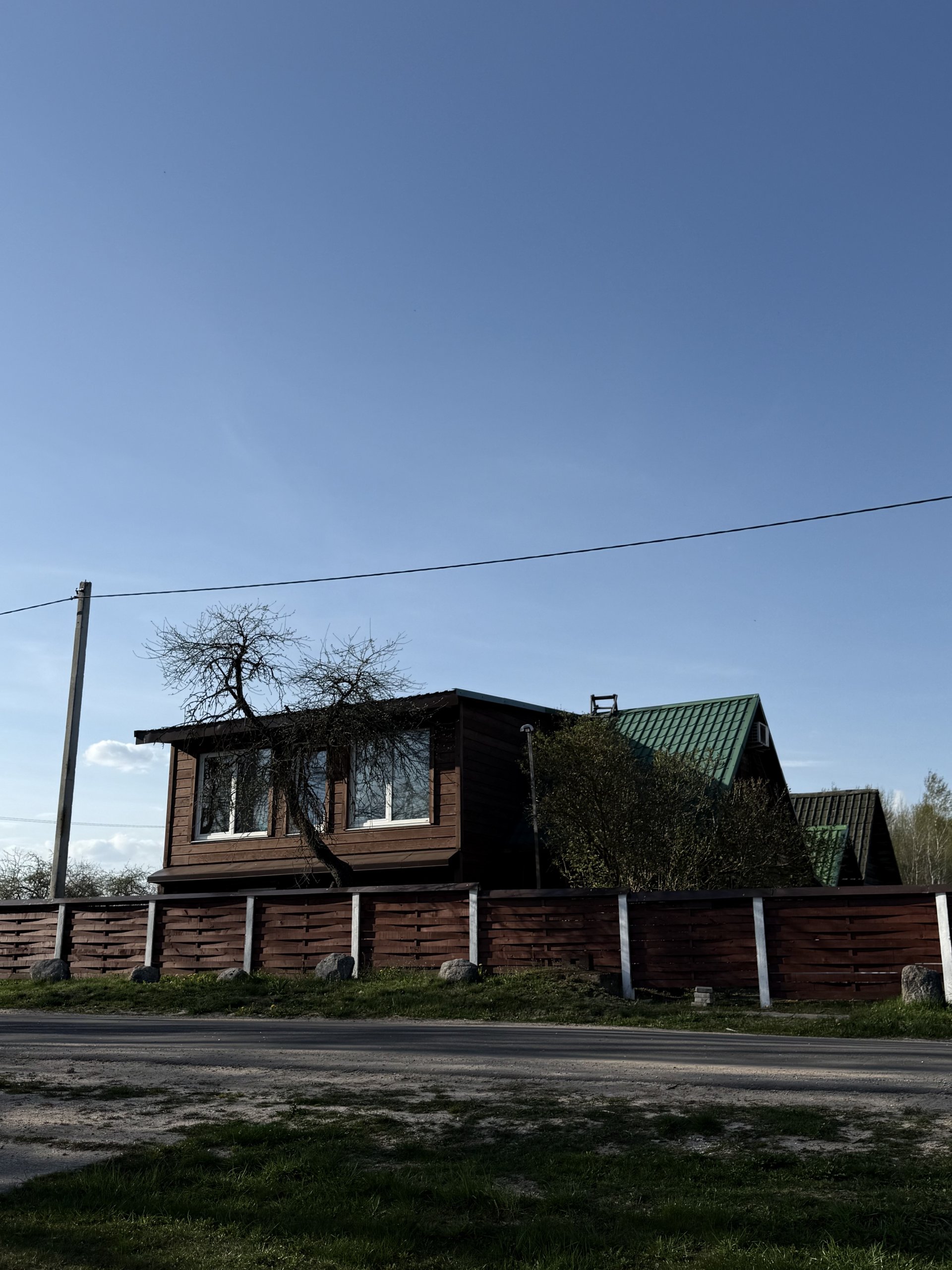 Домик у причала